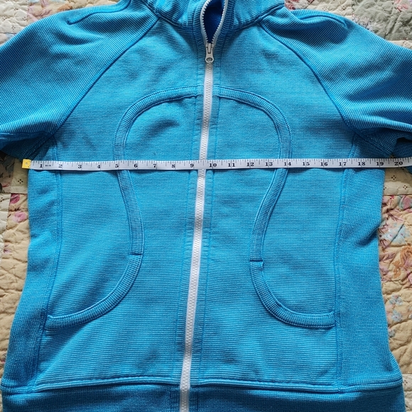 Lululemon Scuba Hooded Sweatshirt - Picture 4 of 6